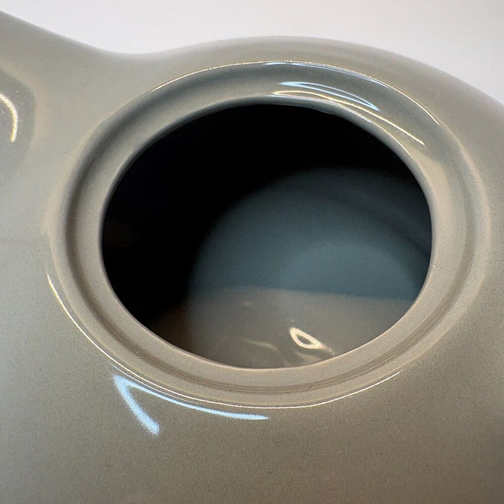 CLAUDIA SHURIDE Designer Gray Teapot Post Modern Minimalist Toscany Collection - Picture 6 of 7